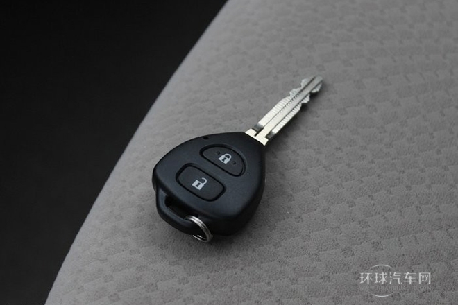 2013款 特裝版 1.8L 手動至酷版GL-i