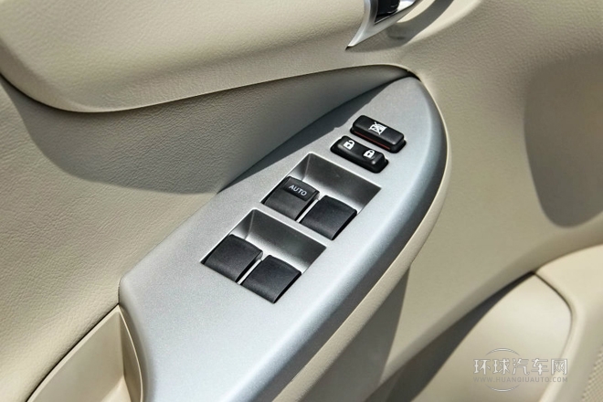 2013款 特裝版 1.8L CVT至酷版GL-i