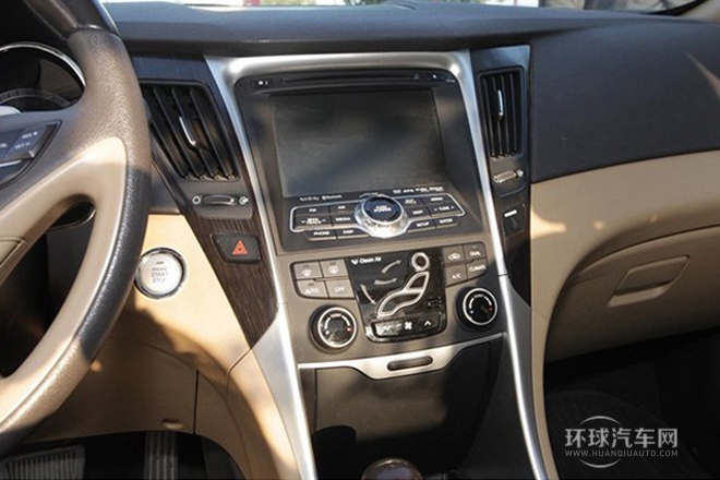 2013款 2.4L 自動頂級版 國V