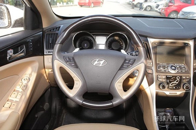 2013款 2.4L 自動頂級版 國V