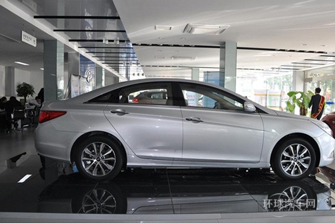 2013款 2.4L 自動頂級版 國V