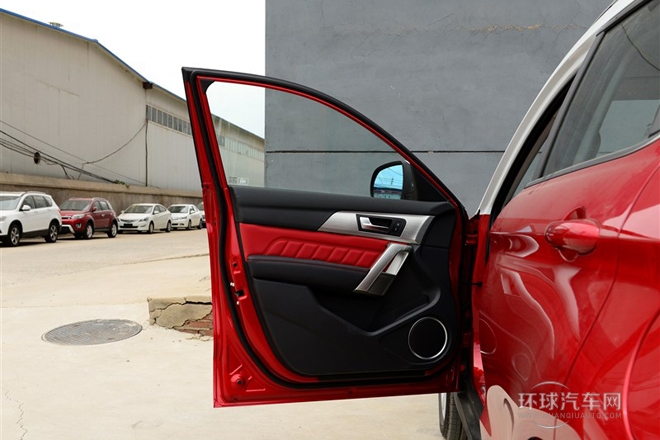 2014款 1.5T 手動(dòng)兩驅(qū)精英版