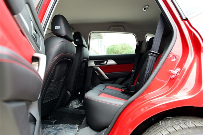 2014款 1.5T 手動(dòng)兩驅(qū)精英版