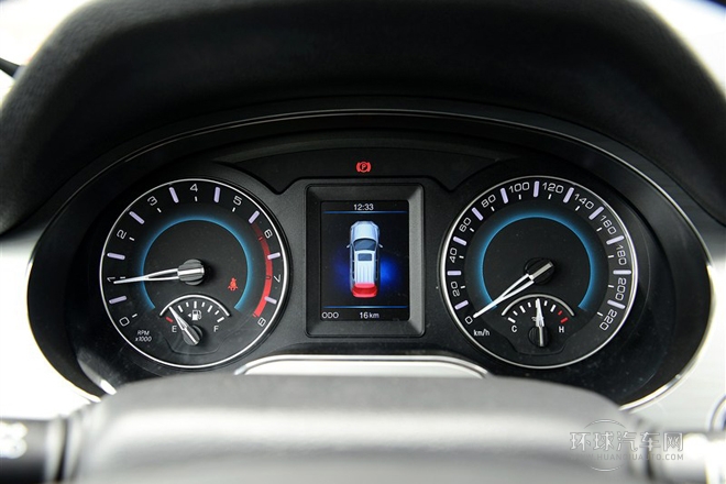 2014款 1.5T 手動(dòng)兩驅(qū)精英版