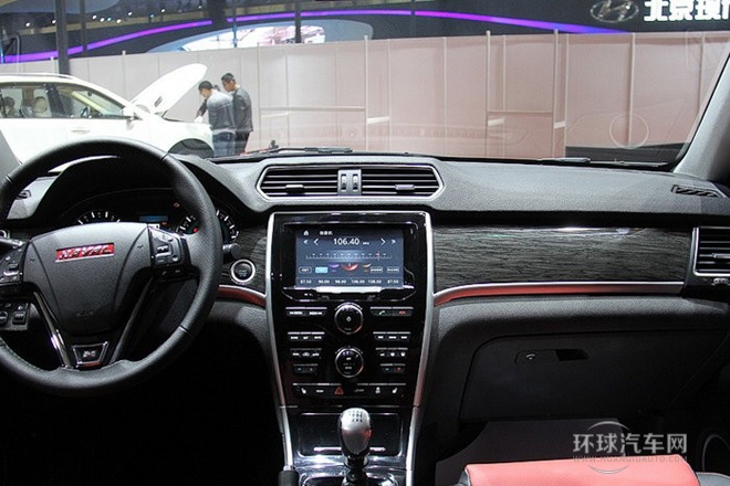 2014款 1.5T 手動(dòng)兩驅(qū)都市版