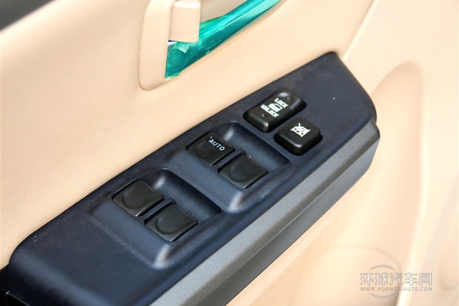 2012款 派 2.4L 時(shí)尚豪華型