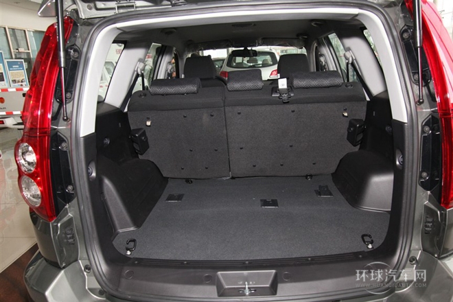 2013款 智尊版 2.0T手動四驅(qū)進取型