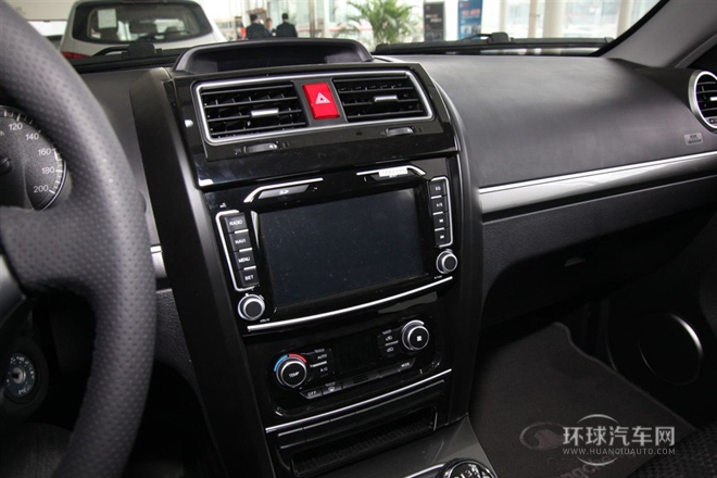 2013款 智尊版 2.0T手動四驅進取型