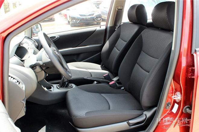 2013款 1.5L 自動舒適型