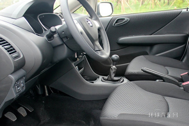 2013款 1.5L 手動舒適型