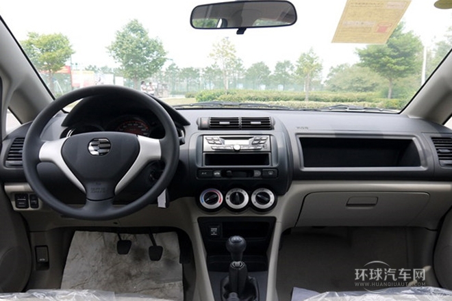 2013款 1.5L 手動舒適型