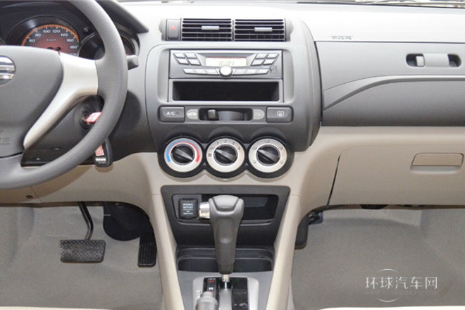 2014款 1.3L 自動(dòng)舒適型