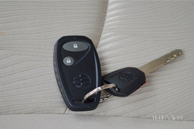 2014款 1.3L 手動舒適型