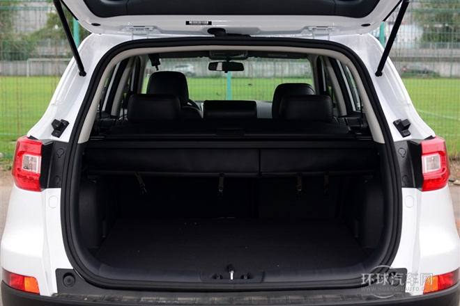 2014款 1.8T 自動尊貴型