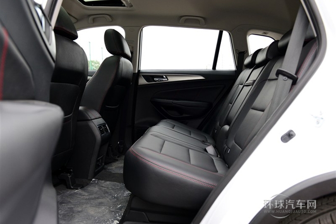 2014款 1.8T 自動(dòng)尊貴型