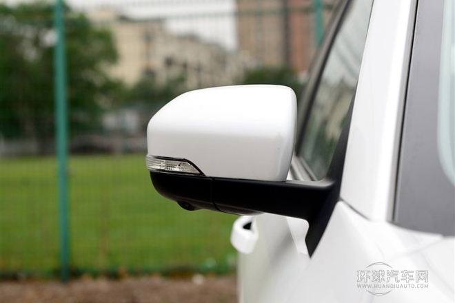 2014款 1.8T 自動尊貴型