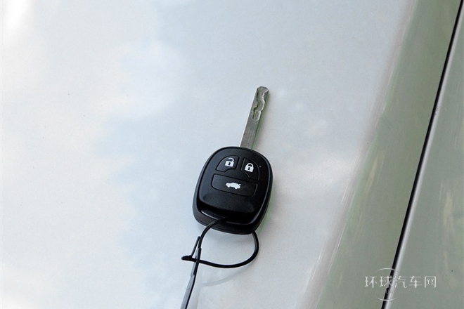 2014款 2.0L 手動豪華型