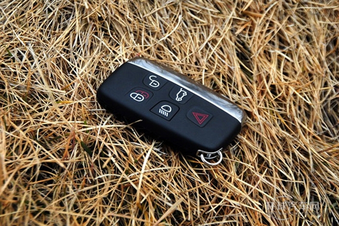 2014款 3.0 SDV6 HSE 柴油版