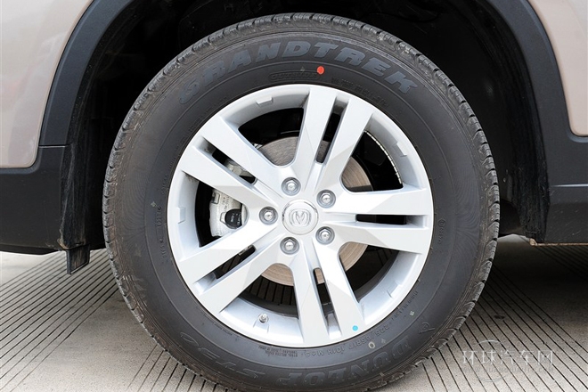 2014款 2.0L 手動領(lǐng)先型