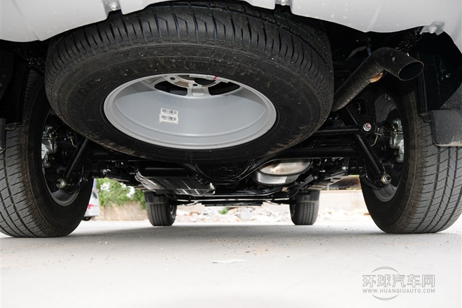 2013款 智尊版 綠靜2.0T手動(dòng)兩驅(qū)進(jìn)取型