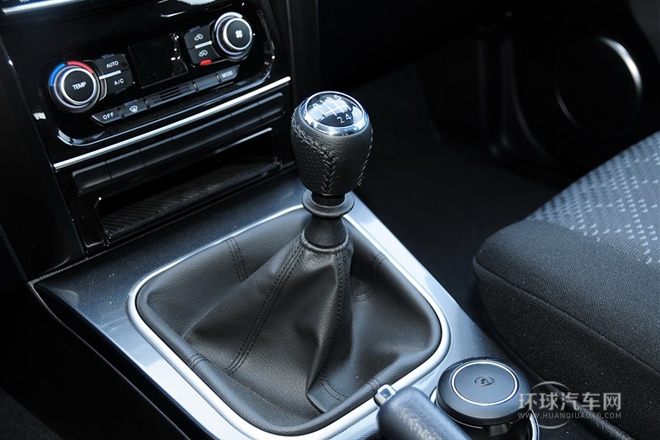 2013款 智尊版 綠靜2.0T手動兩驅進取型