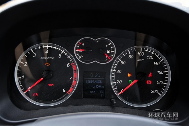 2013款 智尊版 綠靜2.0T手動兩驅進取型