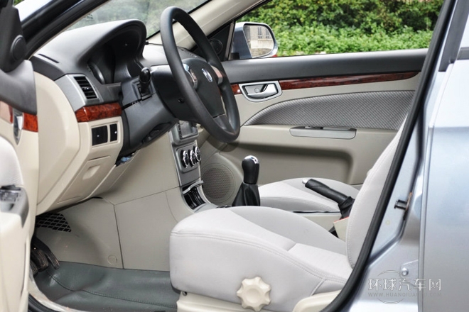 2012款 三廂 1.6L 手動豪華低碳版