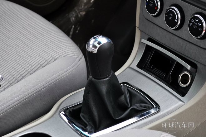 2012款 三廂 1.6L 手動豪華低碳版