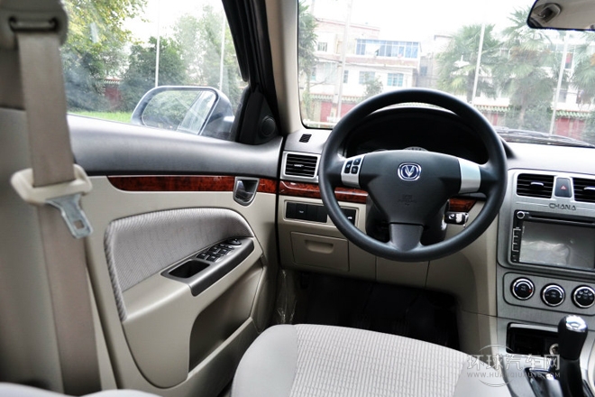 2012款 三廂 1.6L 手動豪華低碳版