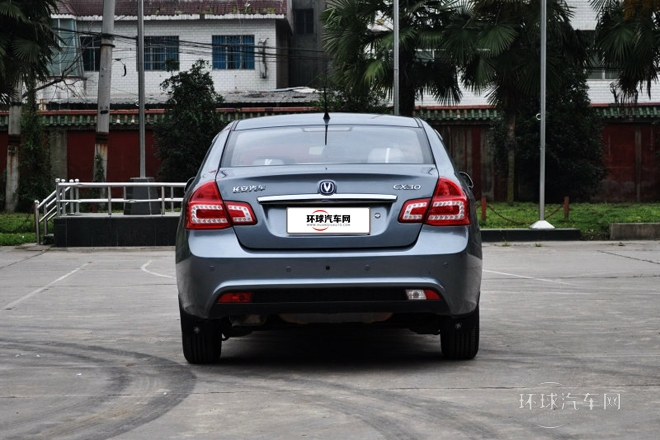 2012款 三廂 1.6L 手動豪華低碳版