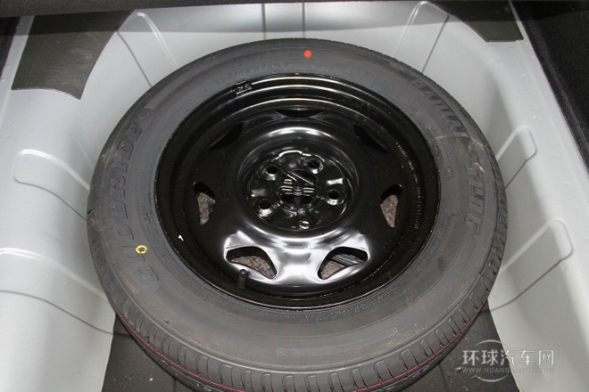 2012款 三廂 1.6L 手動舒適型