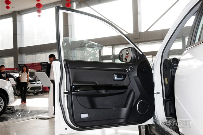 2013款 智尊版 綠靜2.0T手動(dòng)兩驅(qū)進(jìn)取型