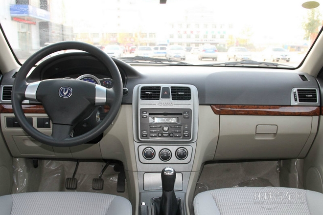 2012款 三廂 1.6L 手動舒適型