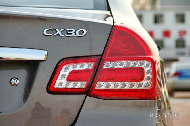 2012款 三廂 1.6L 手動舒適型