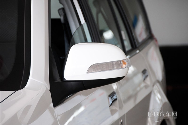 2013款 智尊版 綠靜2.0T手動兩驅(qū)進(jìn)取型