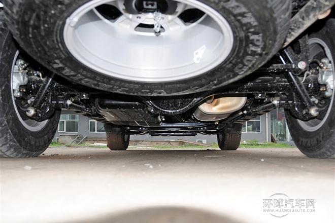 2013款 智尊版 2.0T手動四驅精英型