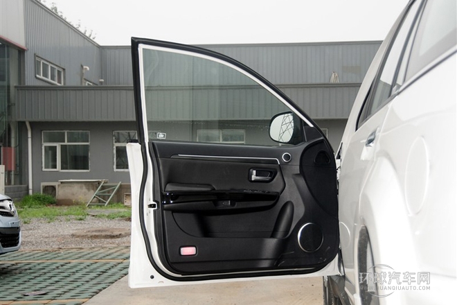 2013款 智尊版 2.0T手動(dòng)四驅(qū)精英型