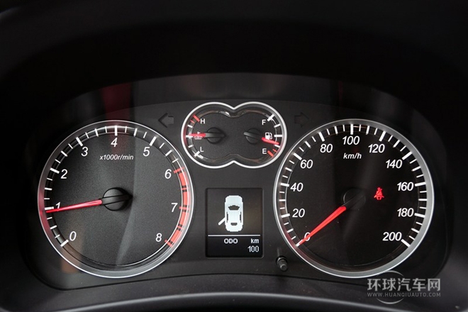 2013款 智尊版 2.0T手動四驅精英型