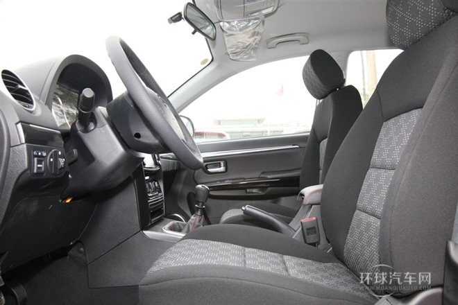 2013款 智尊版 2.0L手動四驅進取型