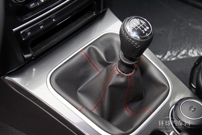 2013款 智尊版 2.0L手動四驅進取型