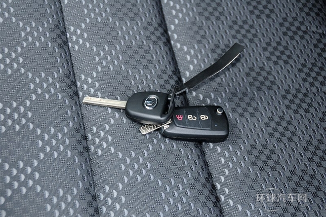 2013款 智尊版 2.0L手動兩驅進取型