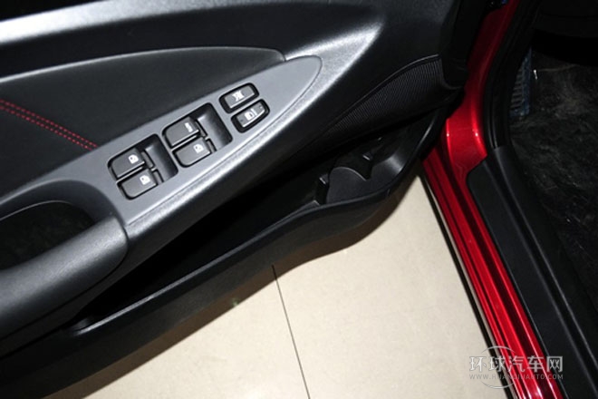 2013款 1.6L 手動致酷型 國IV