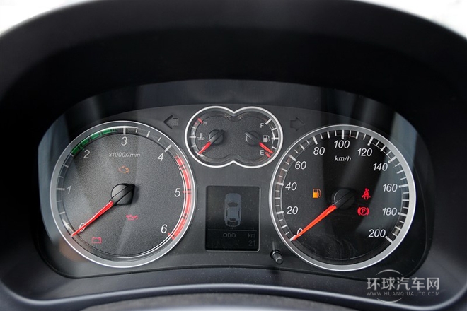 2012款 智尊版 綠靜2.0T手動(dòng)四驅(qū)舒適型