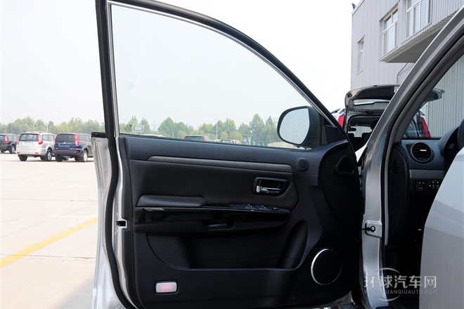 2012款 歐風版 綠靜2.0T自動四驅超豪華型