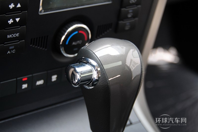 2012款 歐風版 綠靜2.0T自動四驅超豪華型