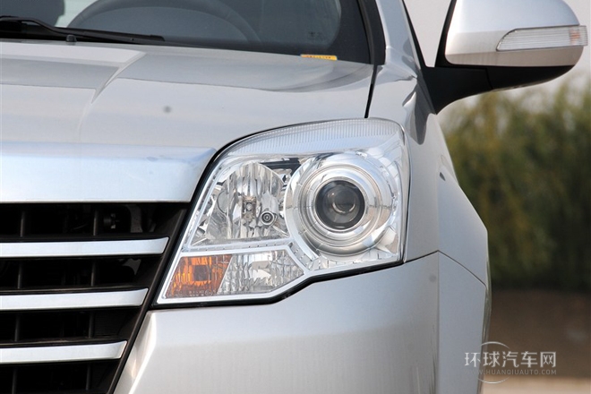 2012款 智尊版 綠靜2.0T自動四驅豪華型