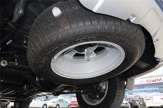 2013款 智尊版 2.0T手動兩驅尊貴型