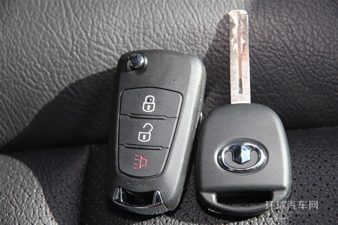 2013款 智尊版 2.0T手動兩驅(qū)尊貴型