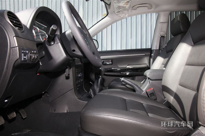 2013款 智尊版 2.0T手動(dòng)兩驅(qū)尊貴型