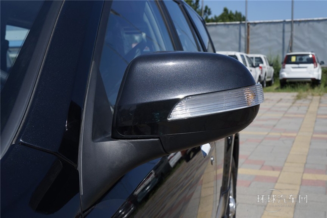 2013款 智尊版 2.0T手動兩驅尊貴型